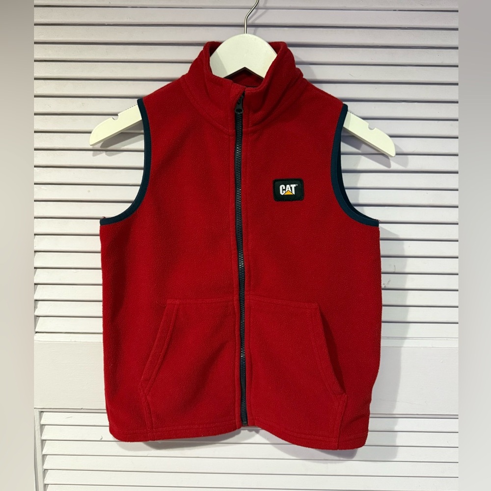 CAT Caterpillar VEST Boys Youth Red Fleece VEST Full Zip Size S7/8